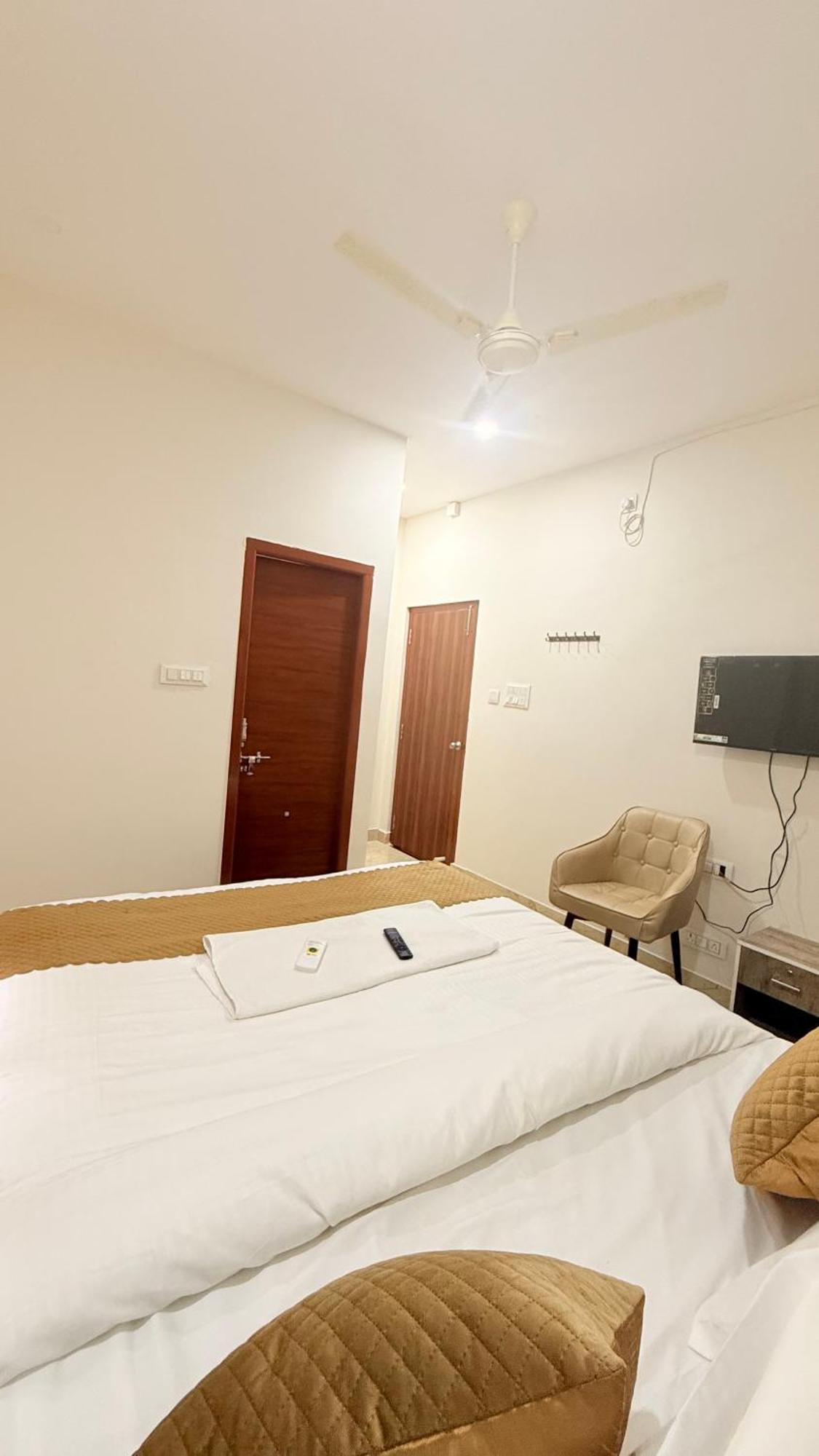 Vaaraahi Hotels Hyderabad Luaran gambar