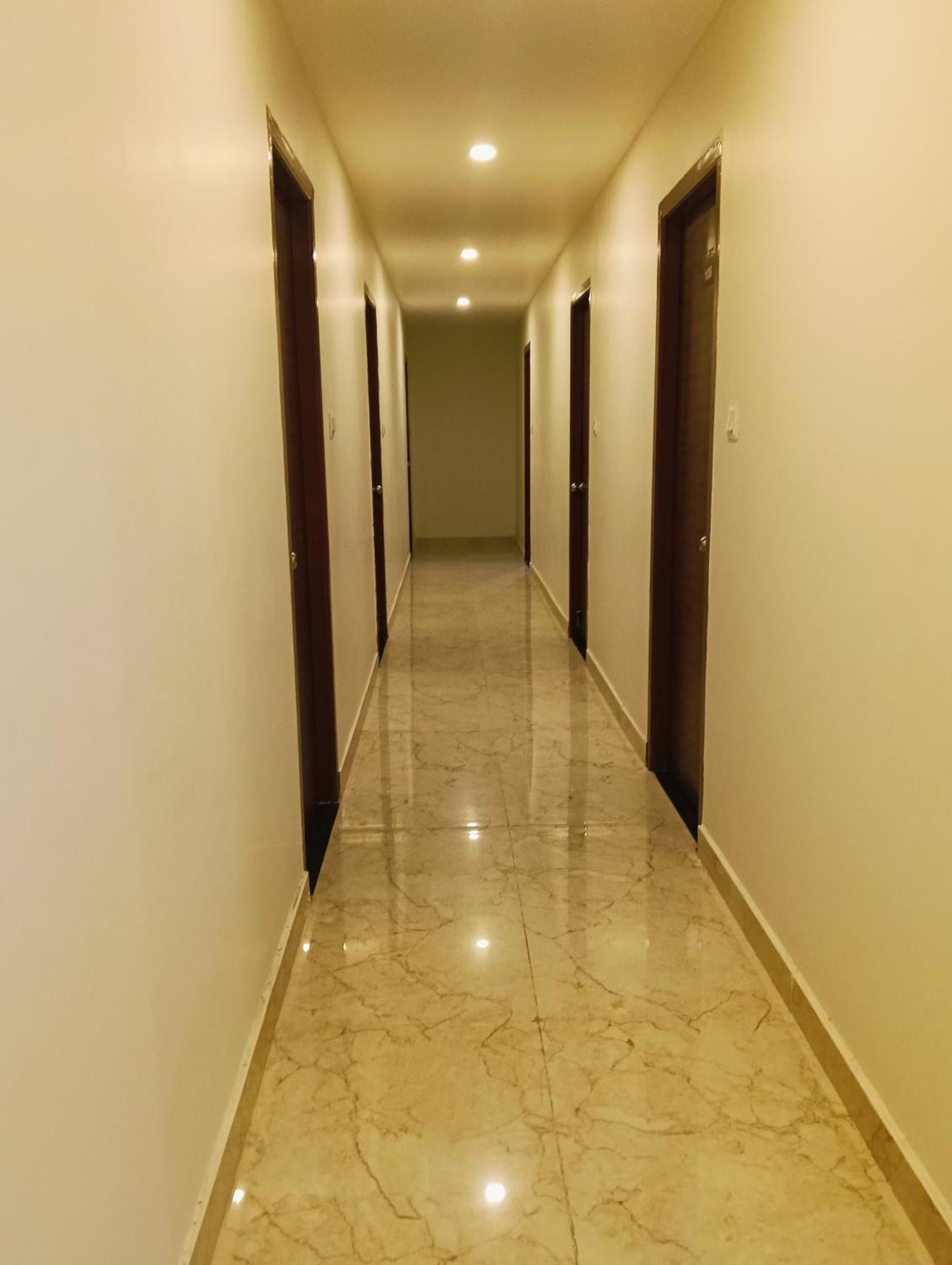 Vaaraahi Hotels Hyderabad Luaran gambar
