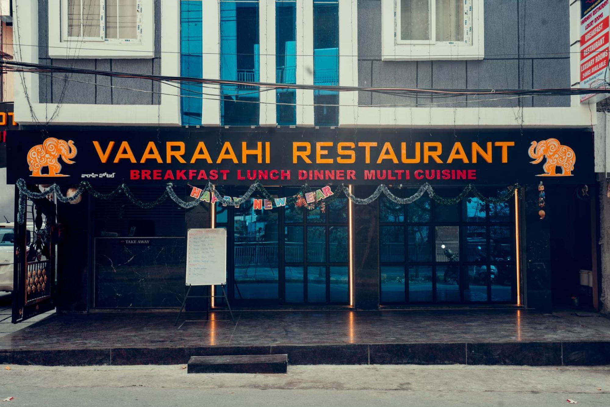Vaaraahi Hotels Hyderabad Luaran gambar